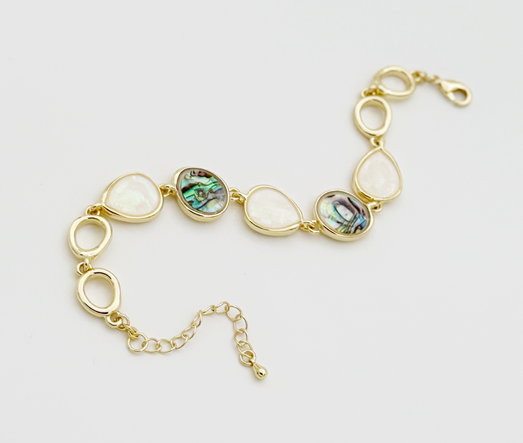 14K Gold Plated Victoria Bileklik