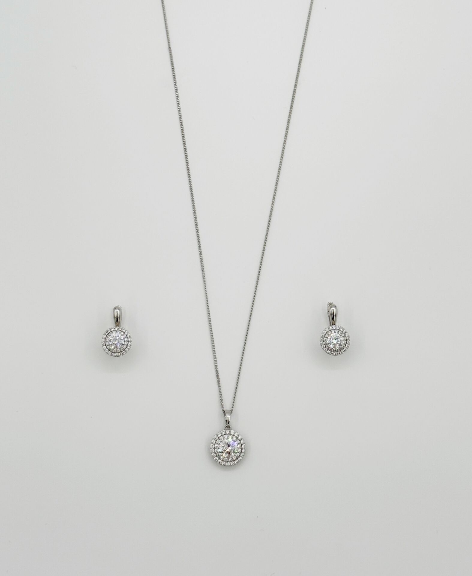 White Gold Plated Topaz Küpe Kolye Set