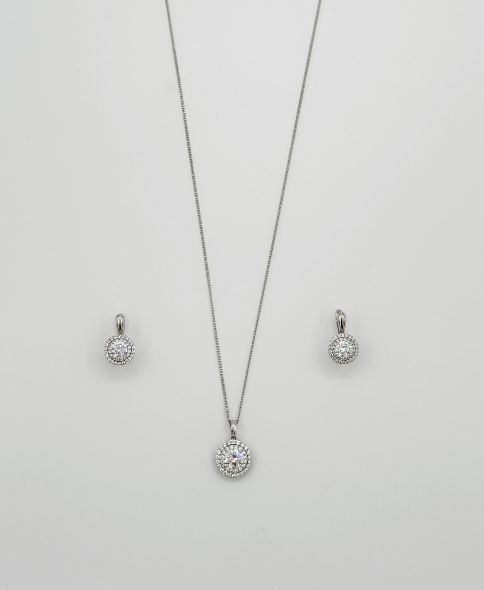 White Gold Plated Topaz Küpe Kolye Set