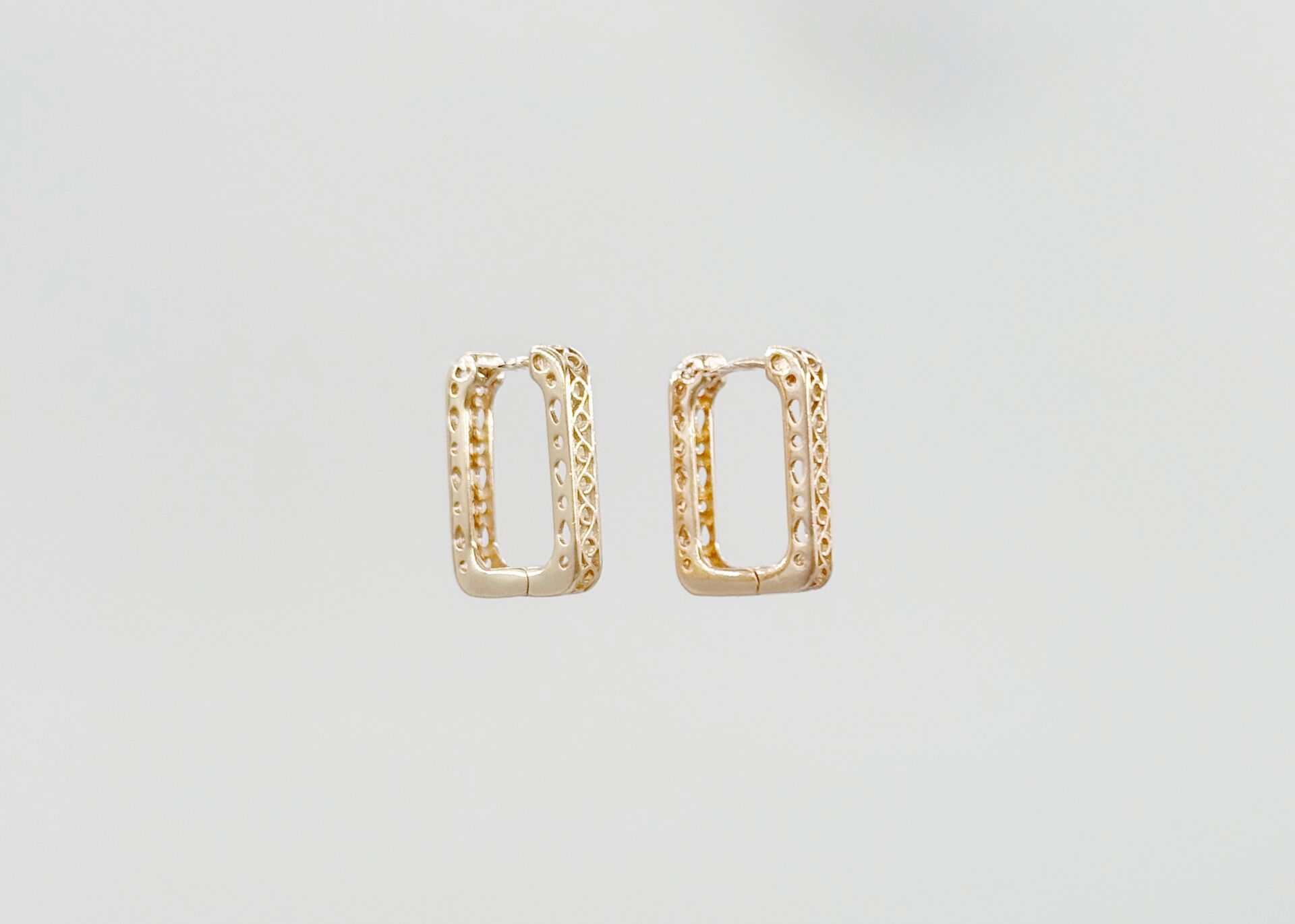 18K Rose Gold Plated İtalian Pattern Hoop Küpe