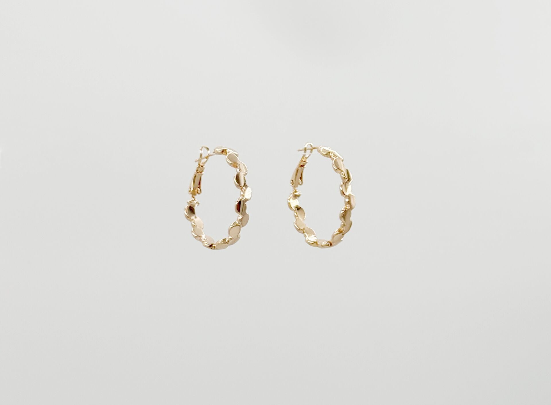 18K Rose Gold Plated Jour Hoop Küpe