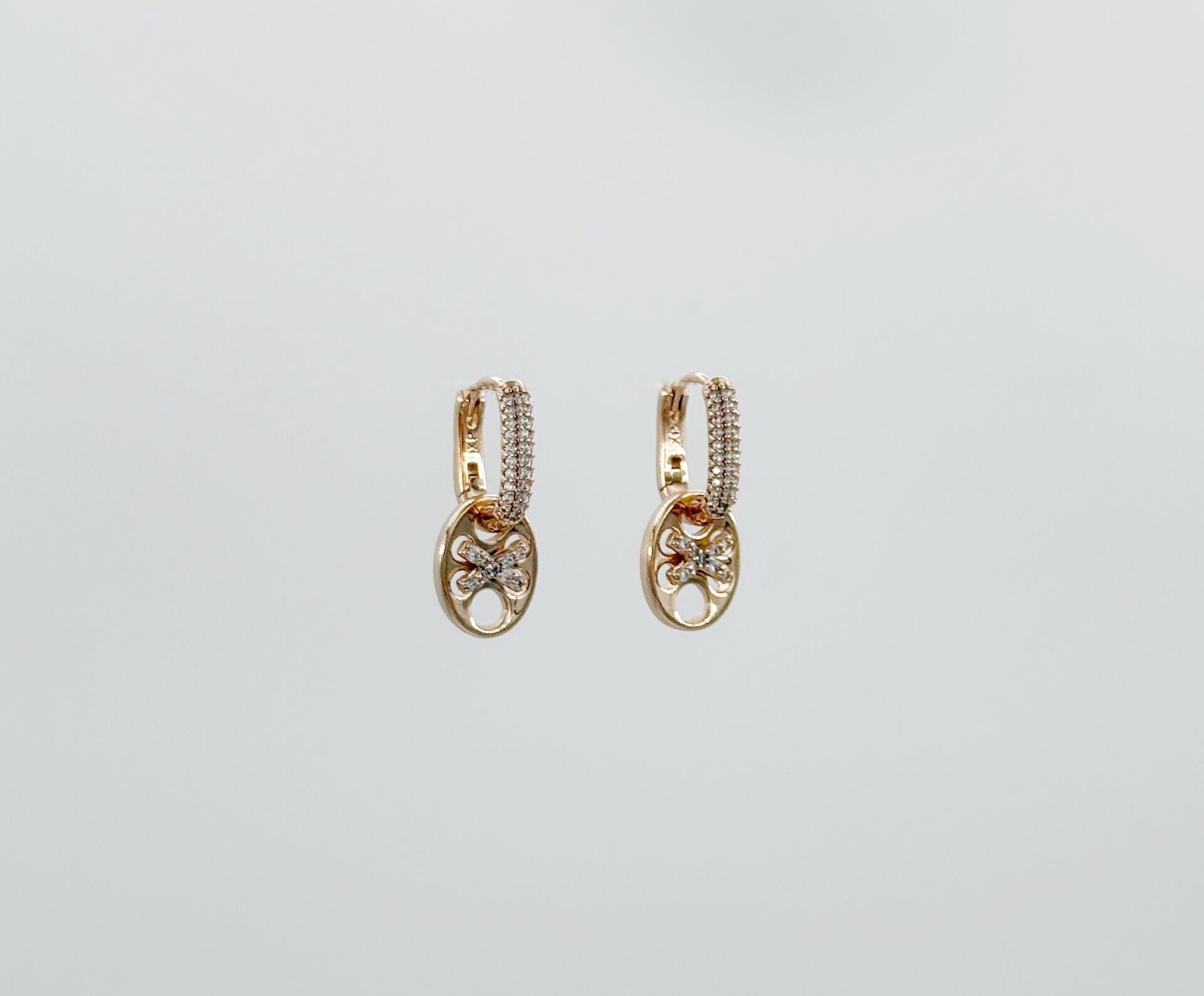 18K Rose Gold Plated Xo Drop Küpe