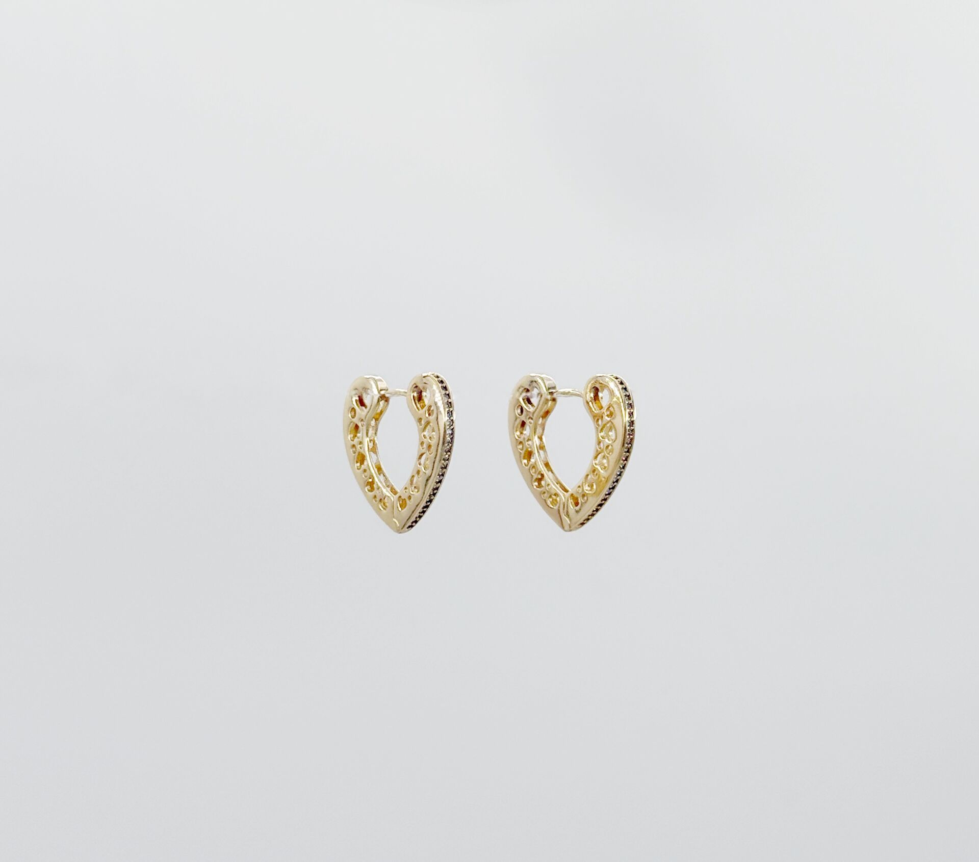 14K Gold Plated Ethnic Love Hoop Küpe