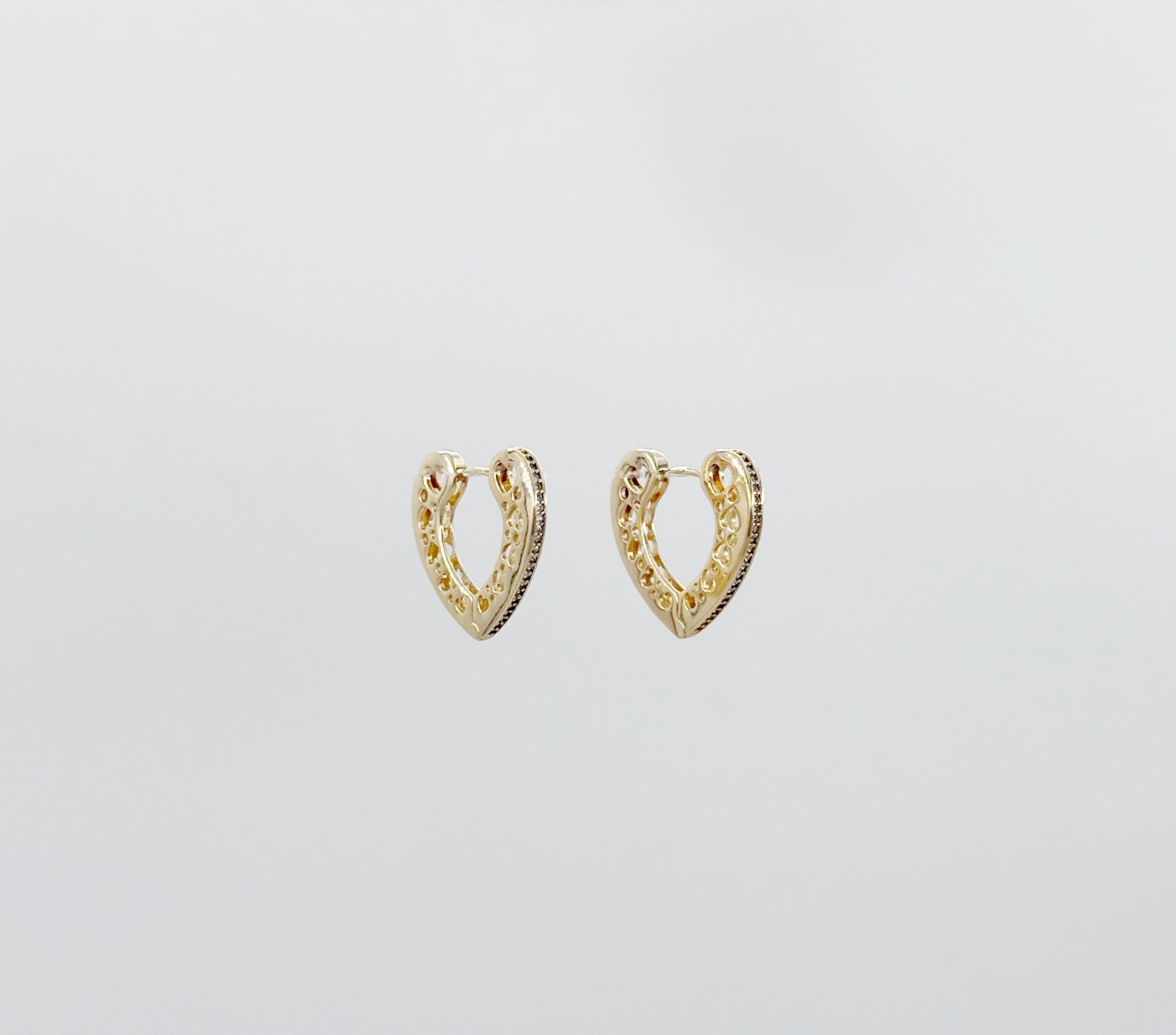 14K Gold Plated Ethnic Love Hoop Küpe