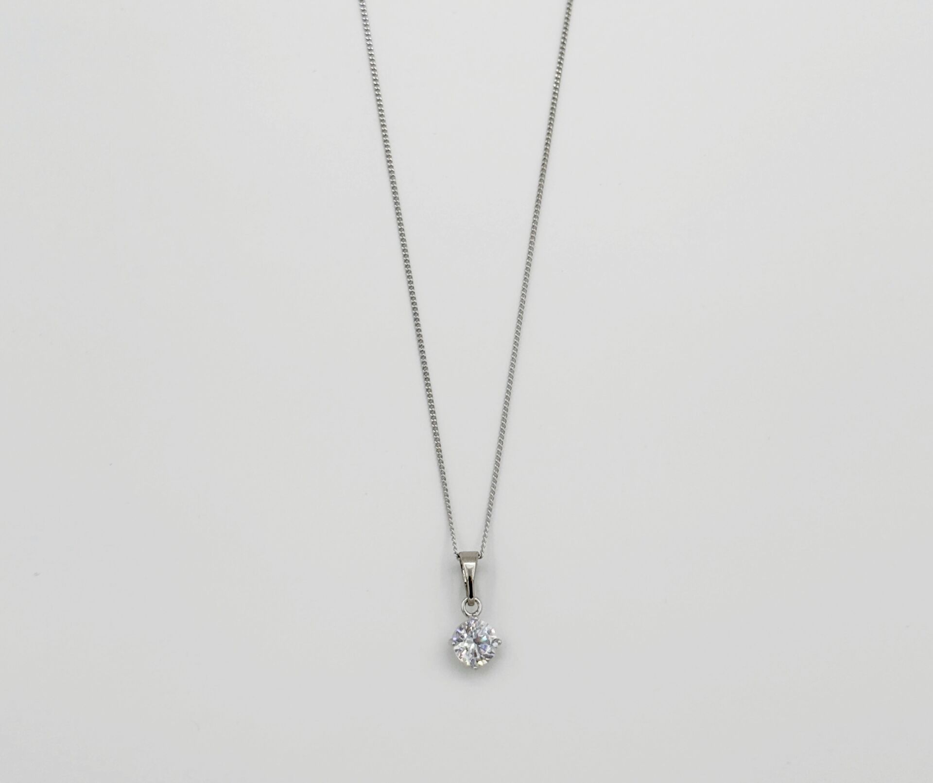 White Gold Plated Minimal Tek Taş Kolye