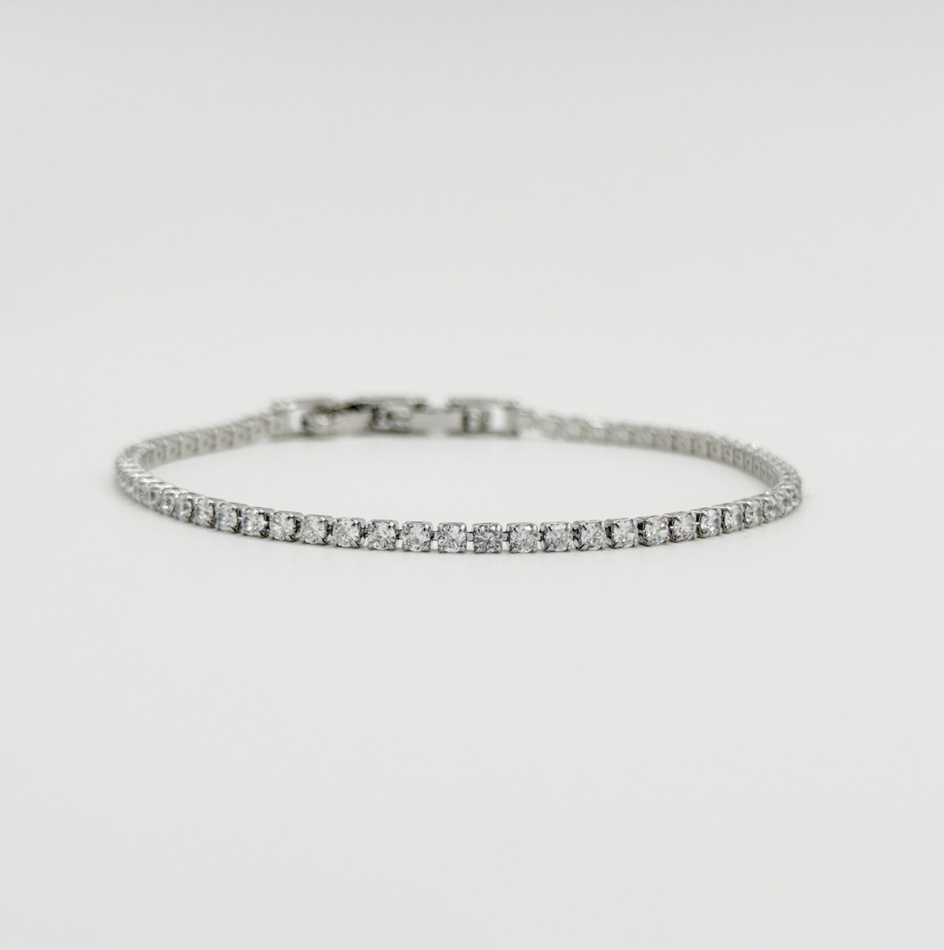 White Gold Plated Mini Su Yolu Bileklik