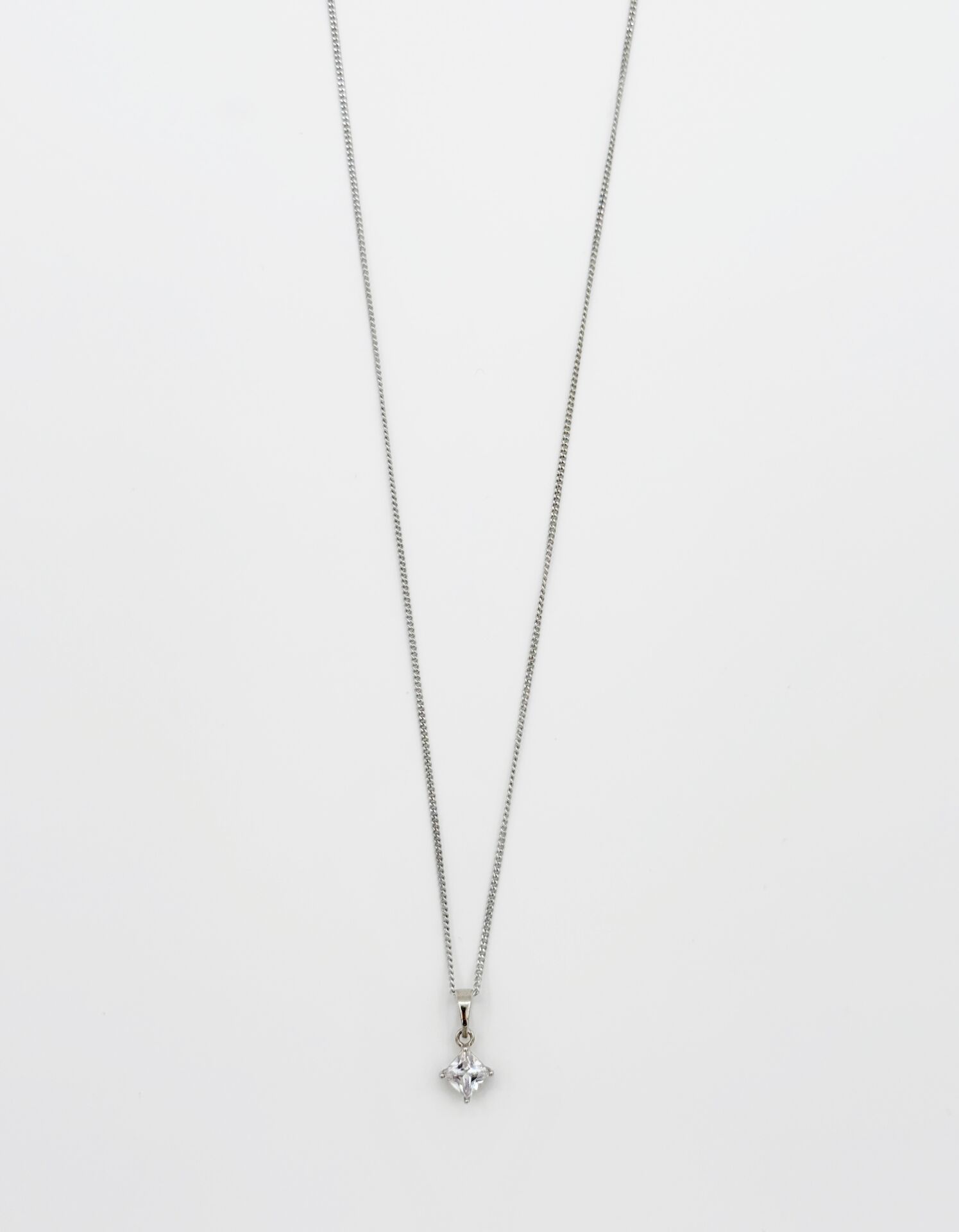 White Gold Plated Kare Tek Taş Kolye