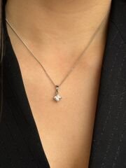 White Gold Plated Kare Tek Taş Kolye