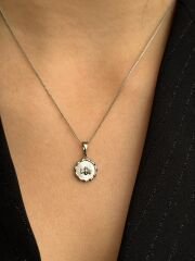 White Gold Plated Little Bee Kolye