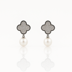 White Gold Plated Pearl Clover Drop Küpe