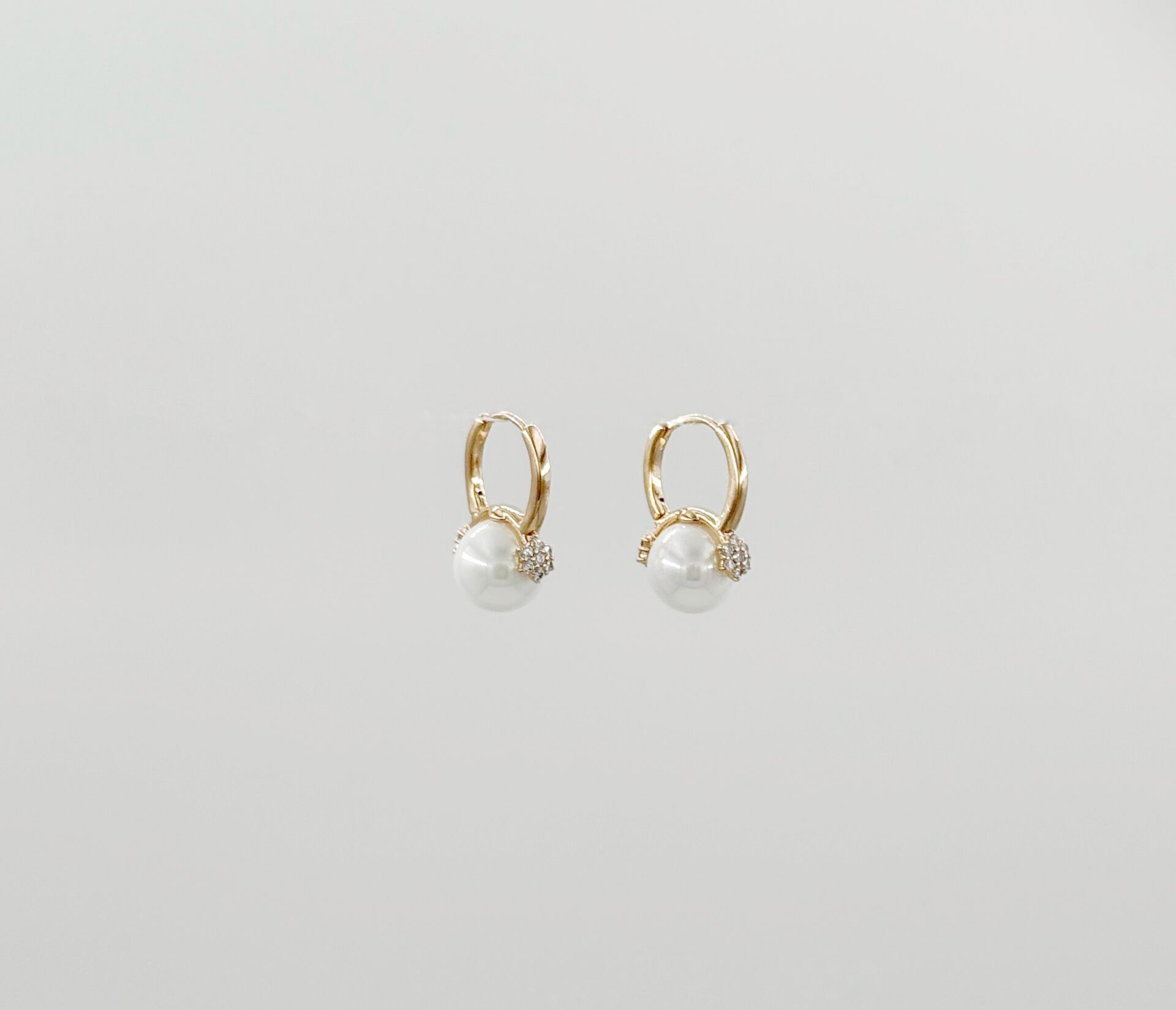 18K Rose Gold Plated Fleur Perle Hoop Küpe