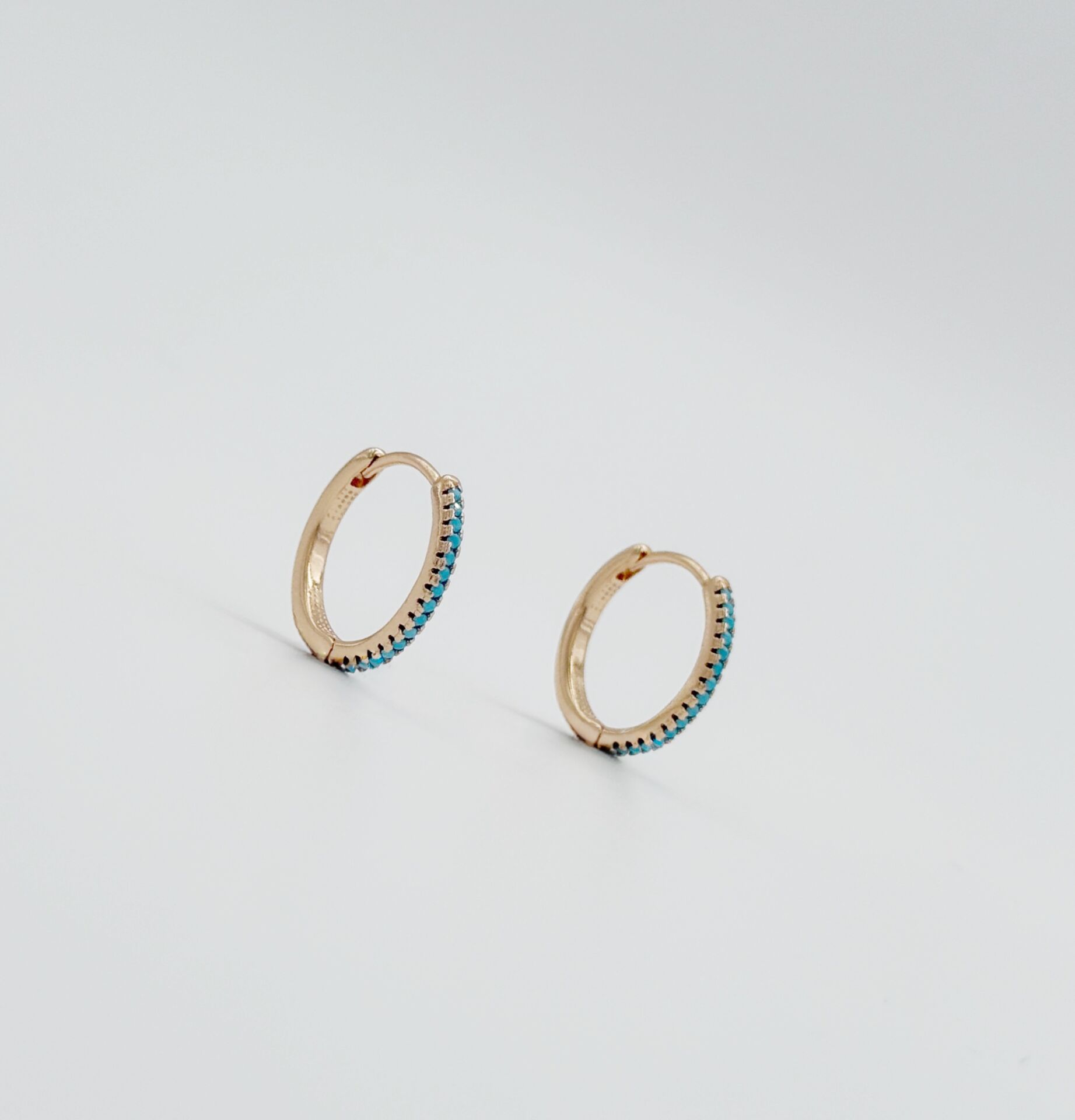 18K Rose Gold Plated Mince Blue Hoop Küpe