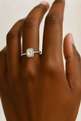 White Gold Plated Princess Baget Yüzük