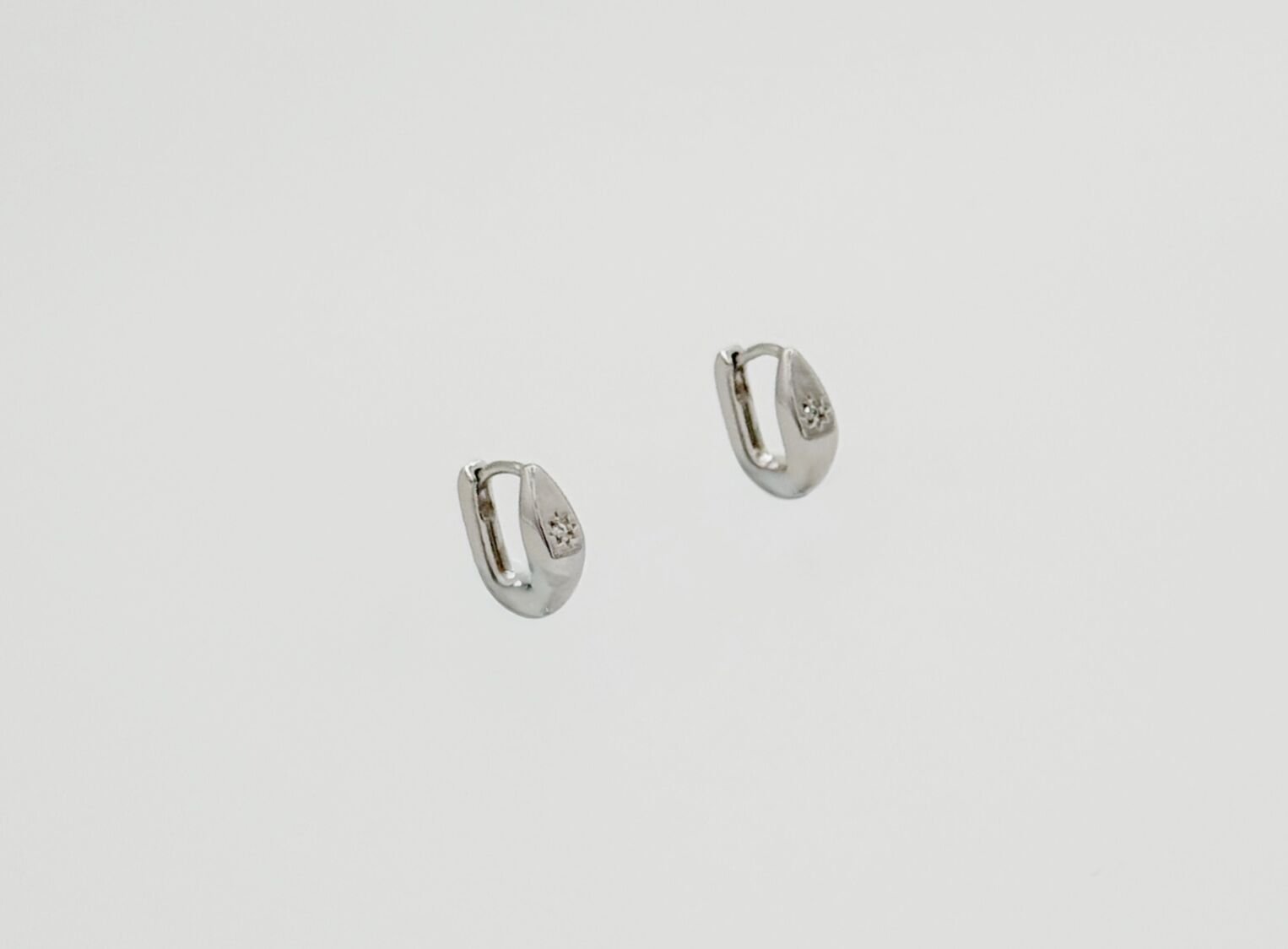 White Gold Plated Mini Sirius Hoop Küpe