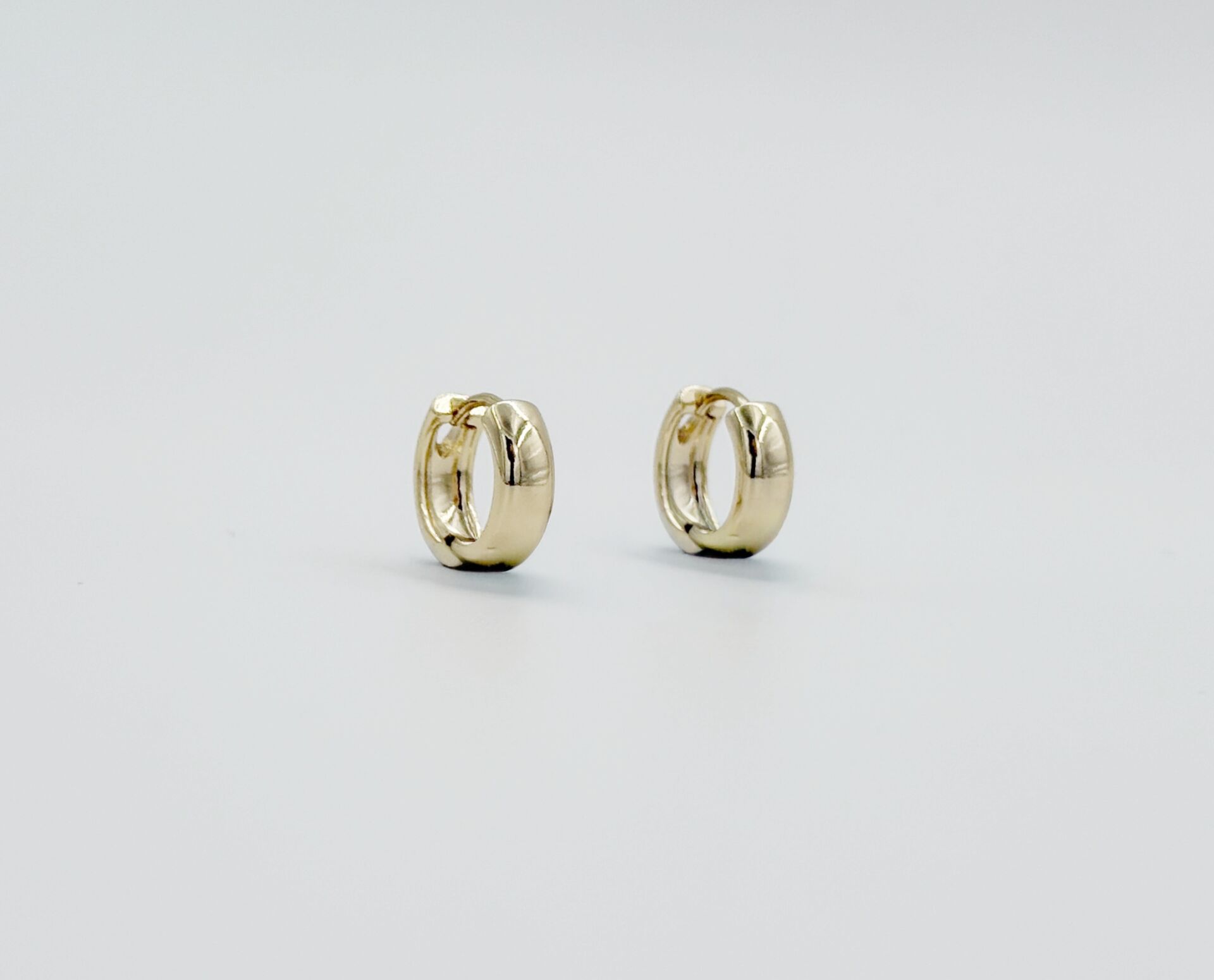 14K Gold Plated Epais Mini Hoop Küpe