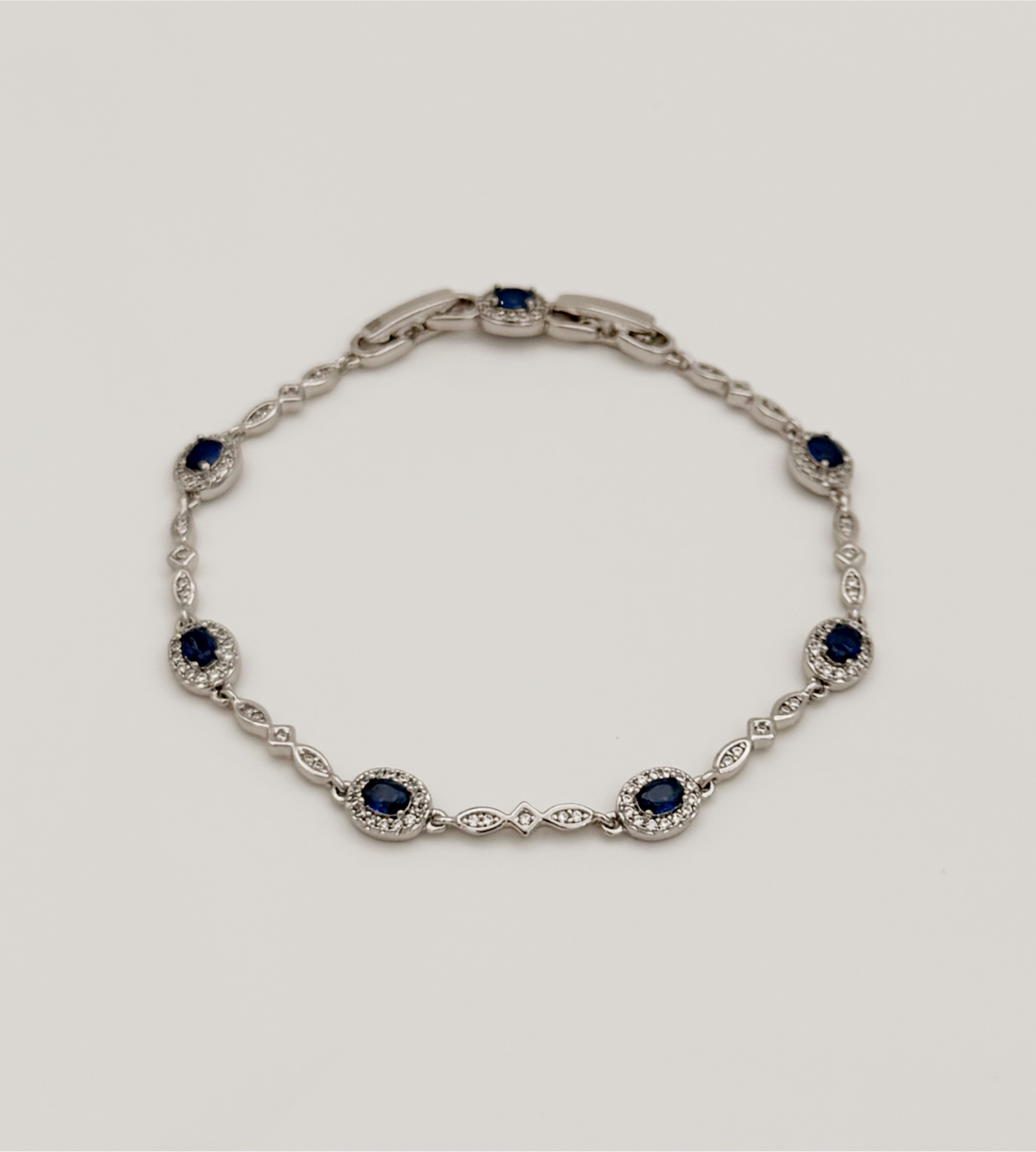 White Gold Plated The Grace Of Dark Blue Bileklik