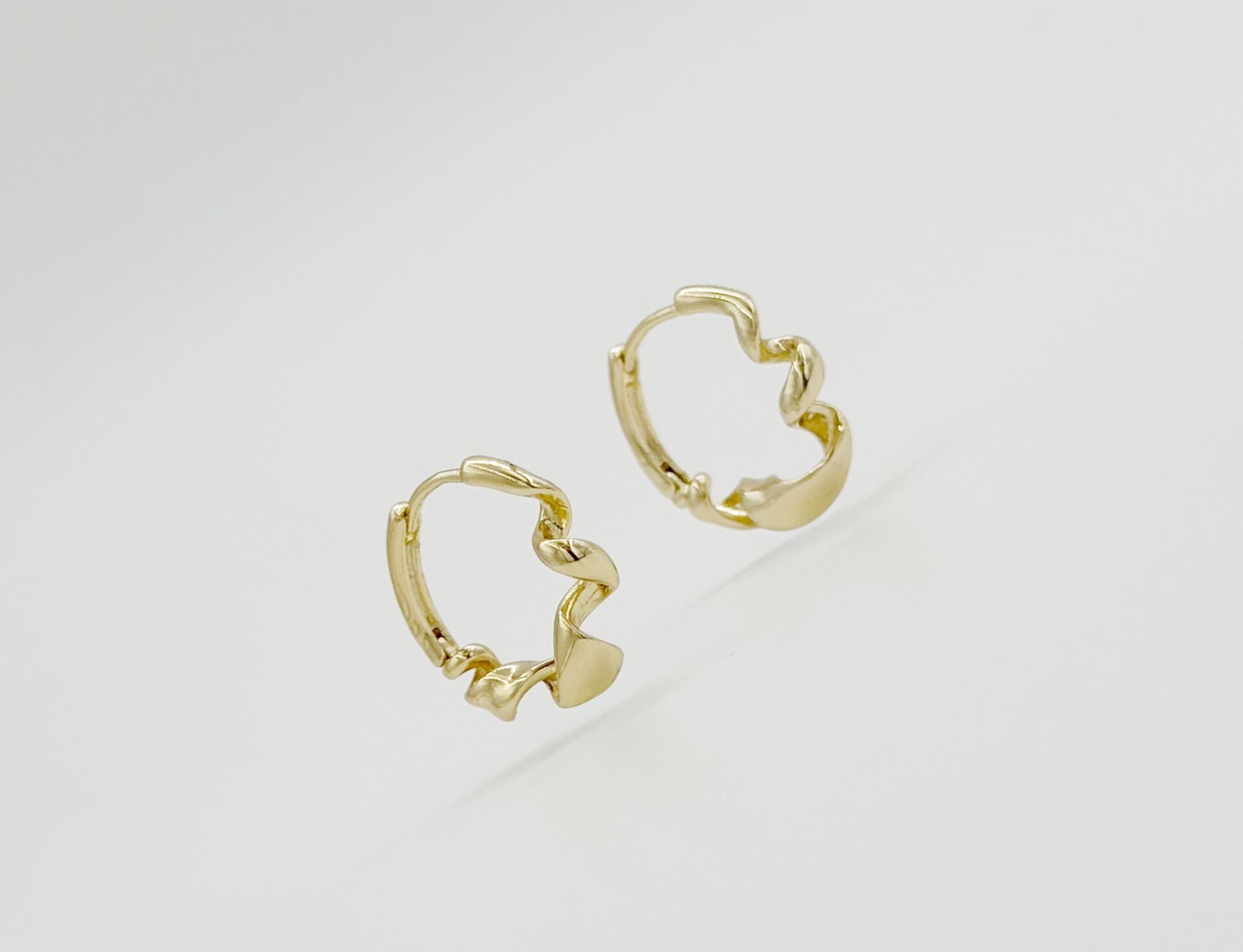 14K Gold Plated Plie Hoop Küpe