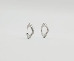 White Gold Plated Perle Luna Hoop Küpe