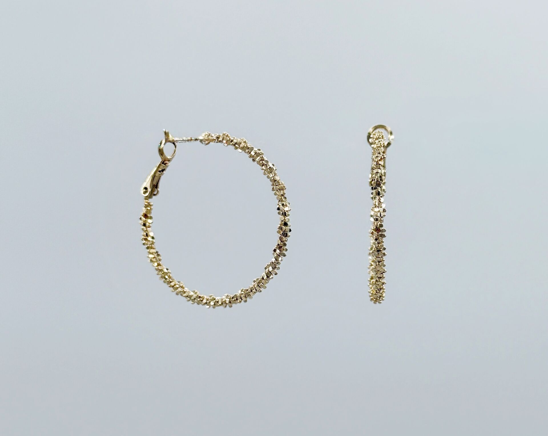 14K Gold Plated İtalian Halo Hoop Küpe