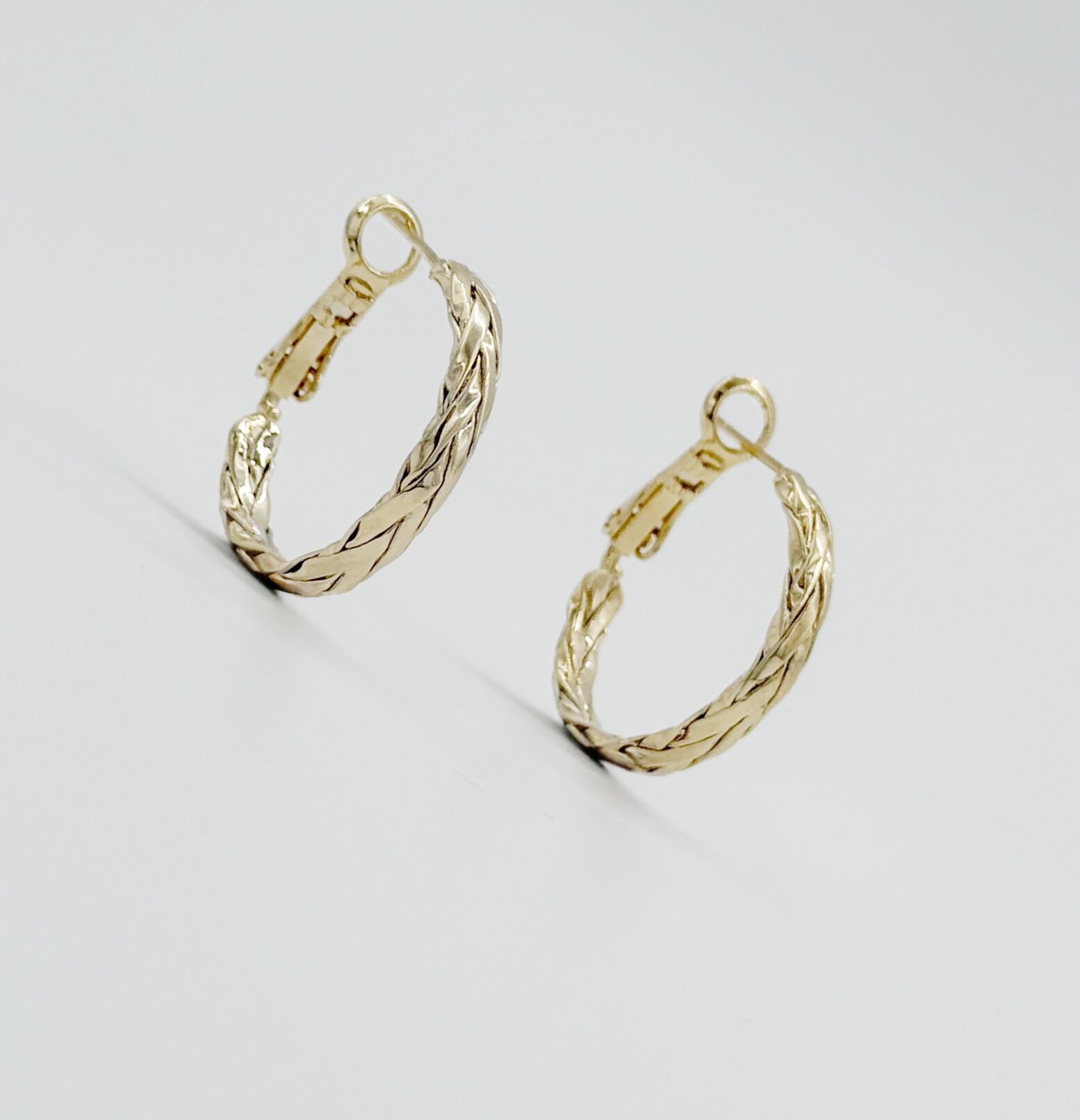 14K Gold Plated İtalian Tricot Hoop Küpe