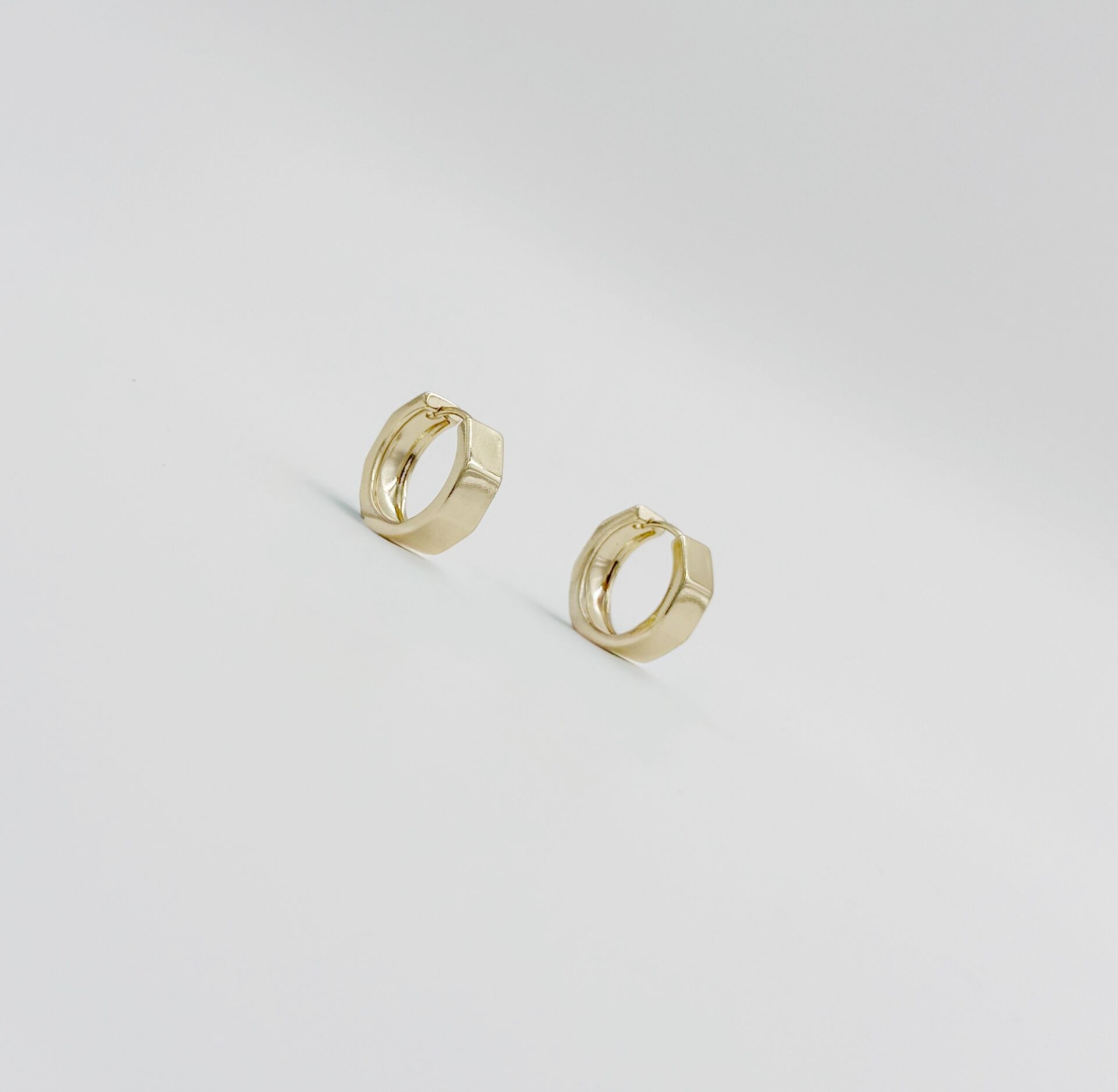 14K Gold Plated Octogo Hoop Küpe