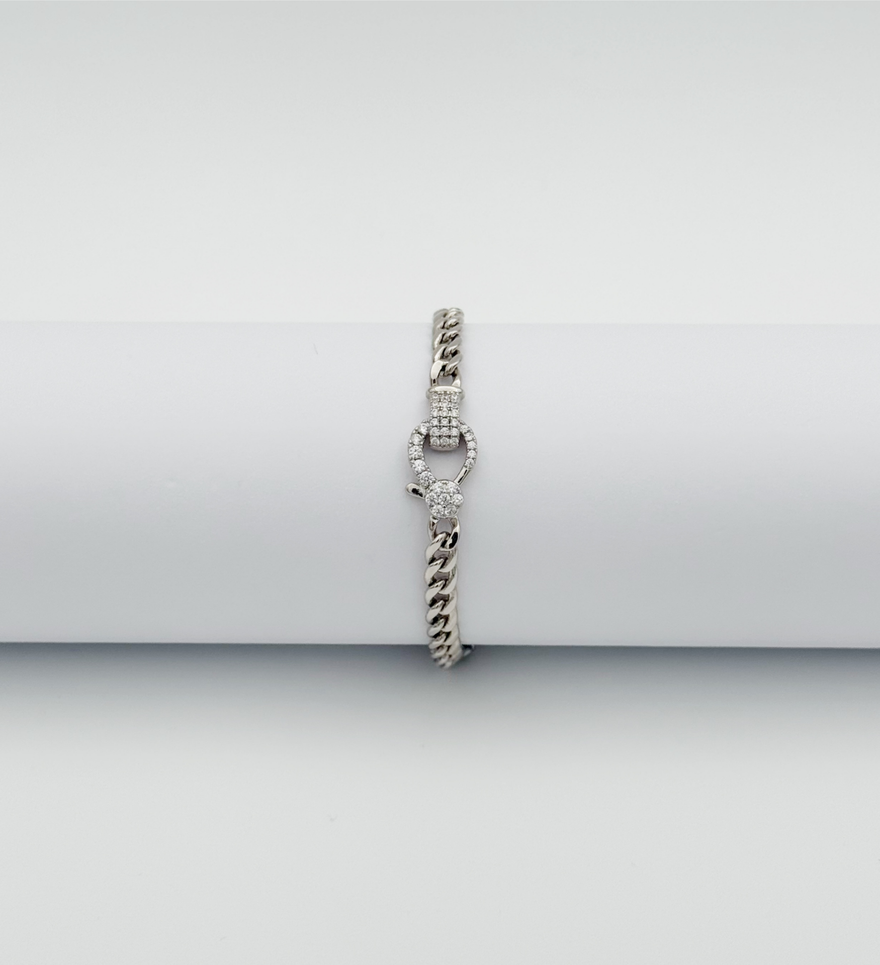 White Gold Plated Shiny Key Bileklik