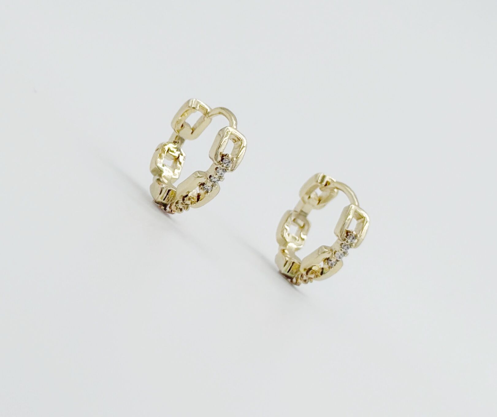 14K Gold Plated Mini Shiny Chain Hoop Küpe