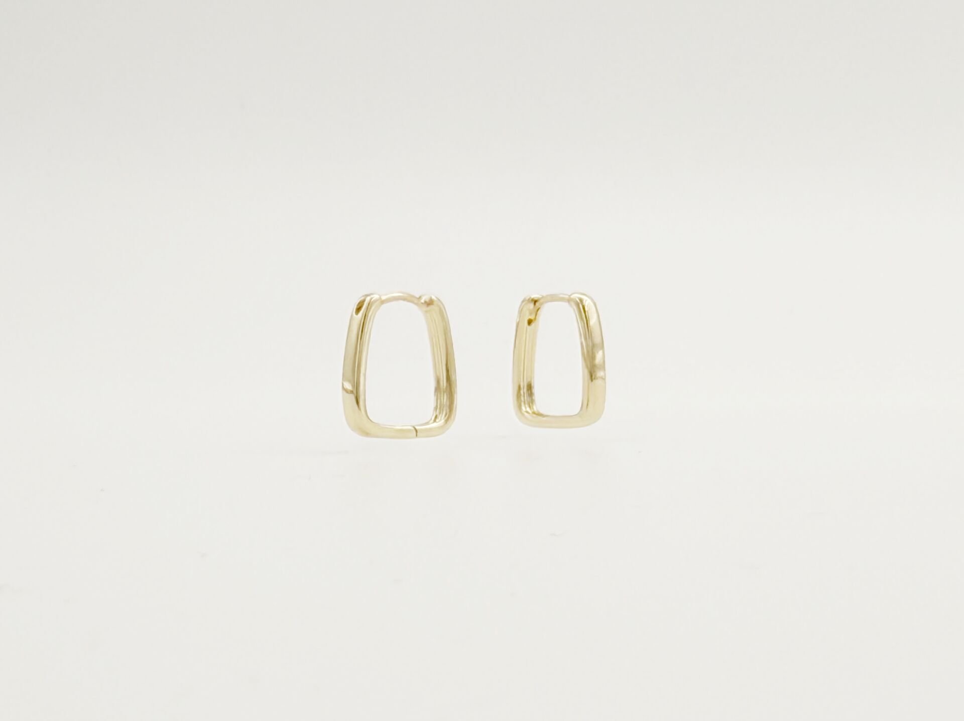 14K Gold Plated Corner Hoop Küpe