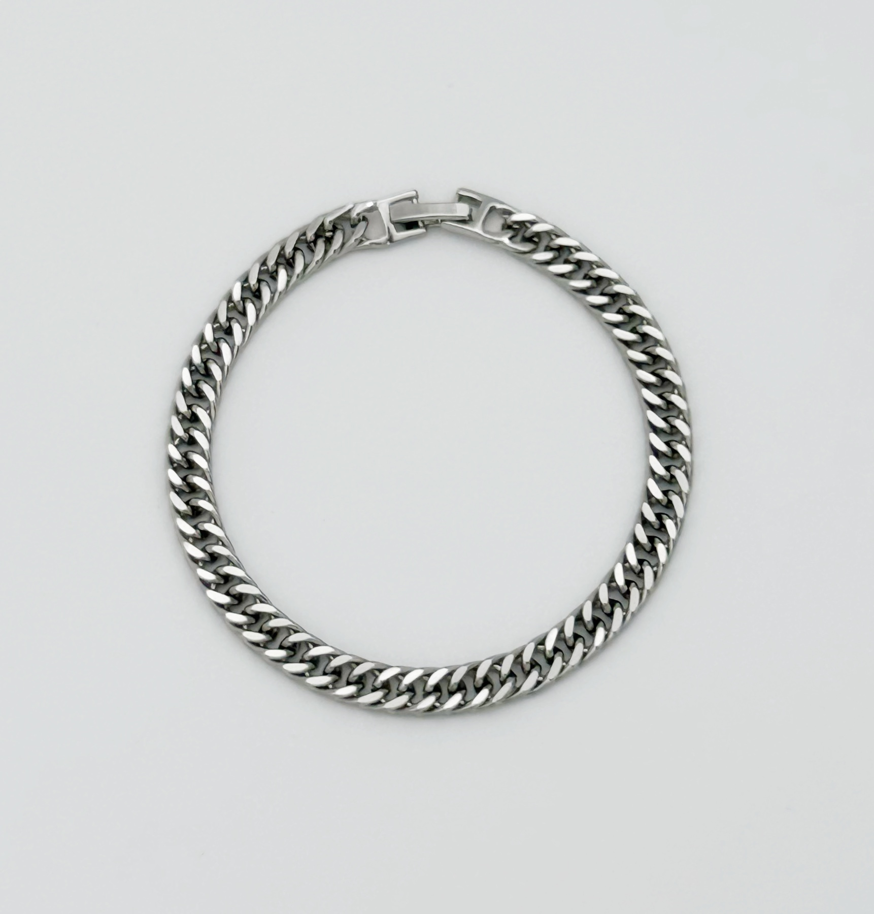 White Gold Plated Gurmet Kapamalı Bileklik