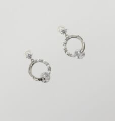 White Gold Plated Sparkling Circle Stud Küpe