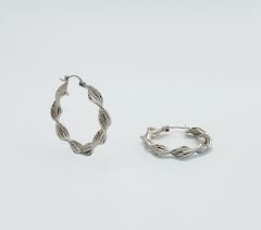 White Gold Plated Twist Hoop Küpe