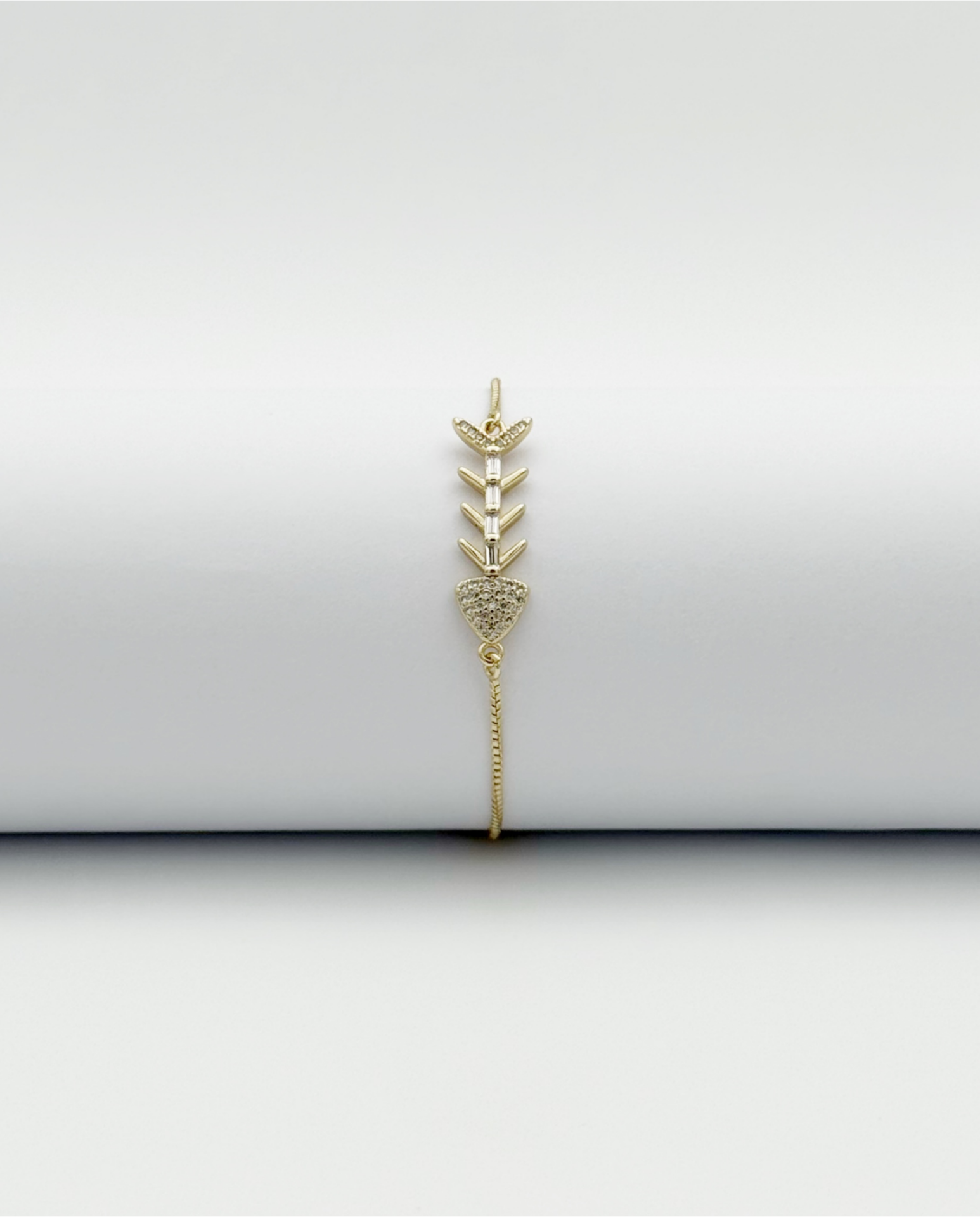 14K Gold Plated Sparkly Fish Bileklik