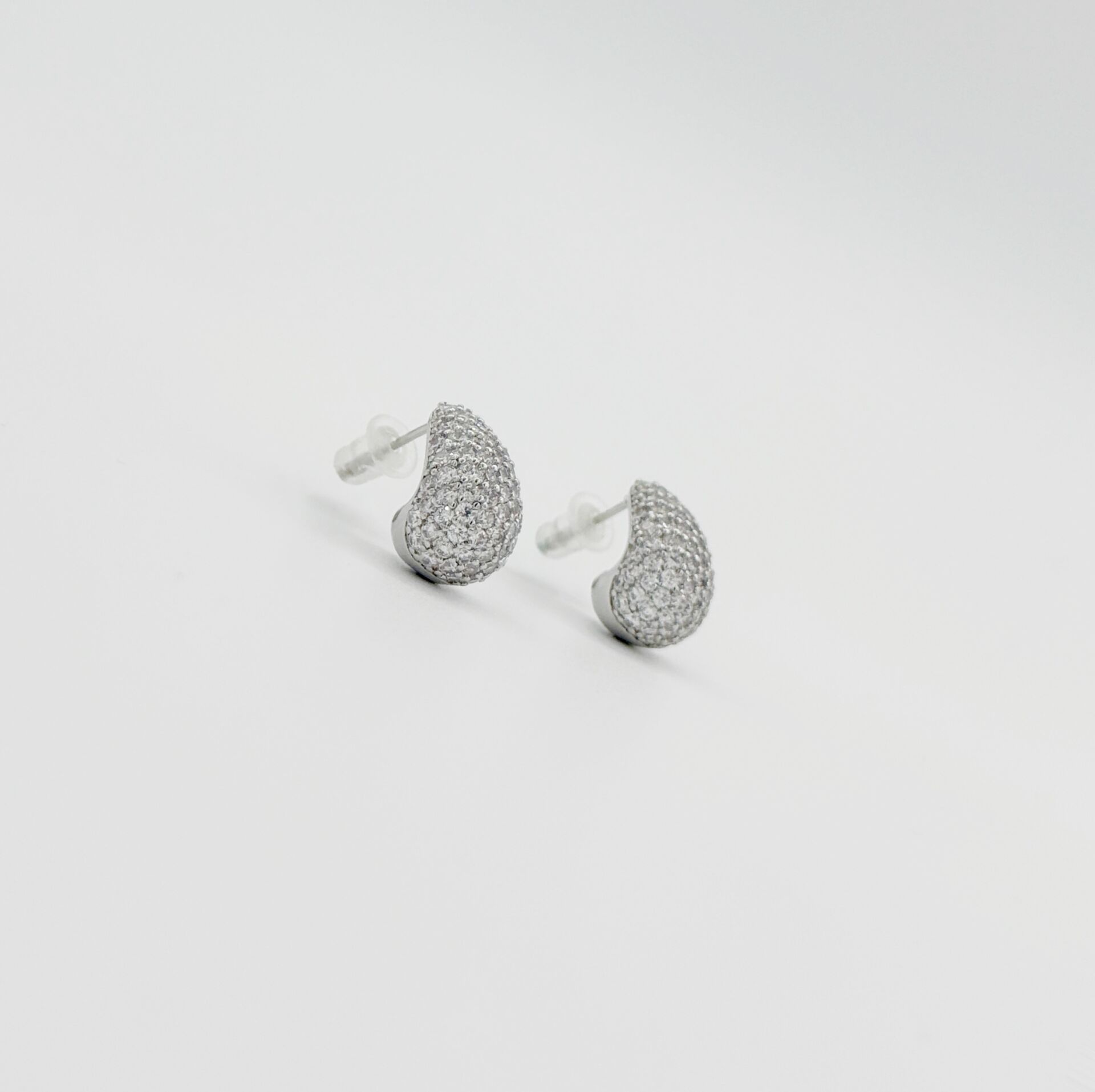White Gold Plated Brillante Mois Stud Küpe
